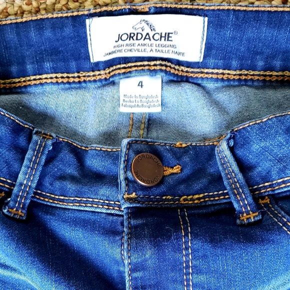 Skinny Jeans - Picture 2 of 4